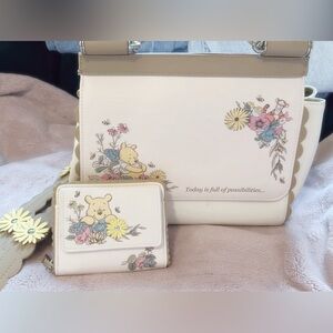 Disney lounge fly box lunch exclusive whinnie the Pooh purse